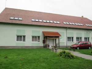 Felsőmocsolád könyvtár