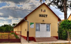 Kastélyosdombó könyvtár