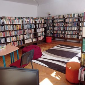 Mesztegnyő könyvtár