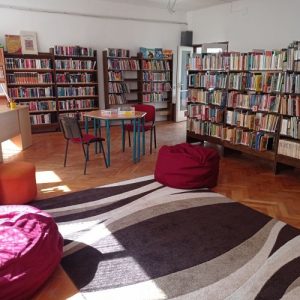 Mesztegnyő könyvtár