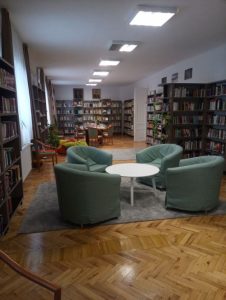 Nagybajom könyvtár
