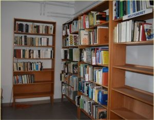 Rinyabesenyő könyvtár