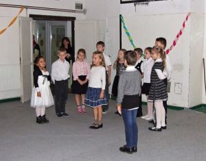 Royal Dance-Sings